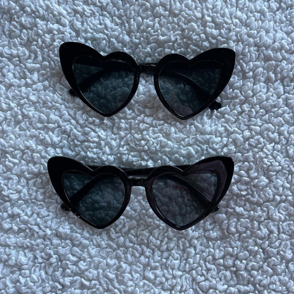 Heart-Shaped Black Sunglasses